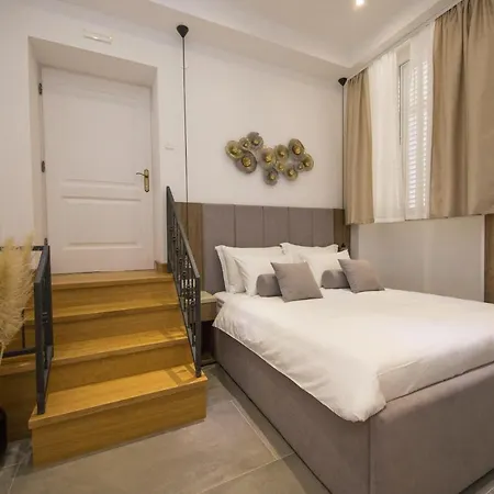A Cappella Apartment